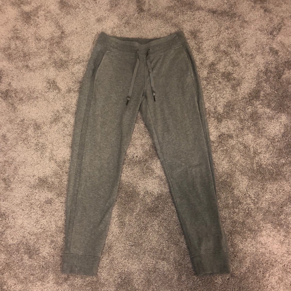 Lululemon warm down joggers! Size 6.